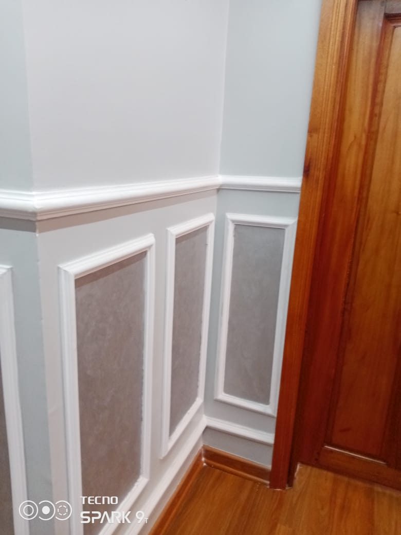 Wainscoting stairwell