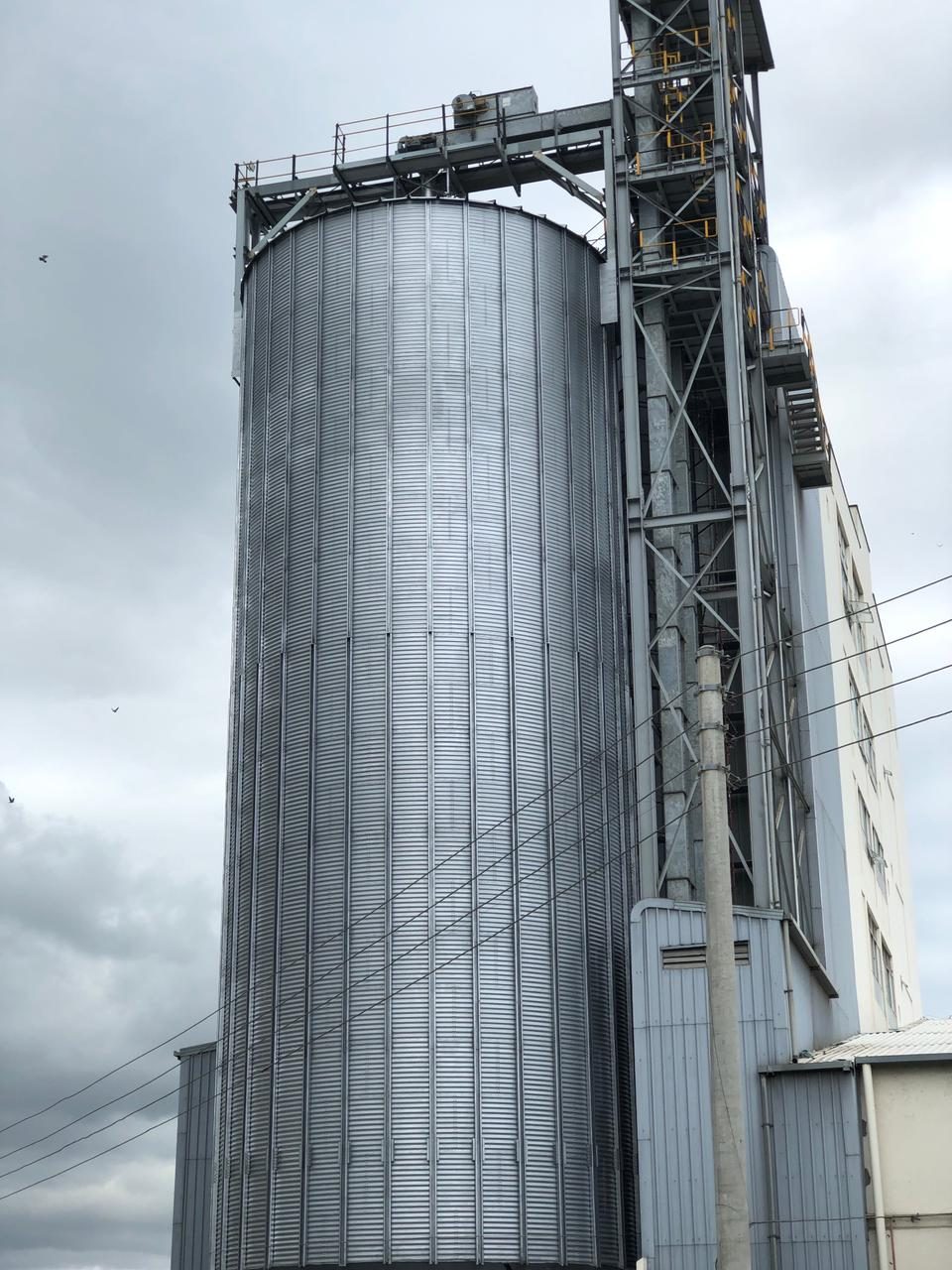Steel silo